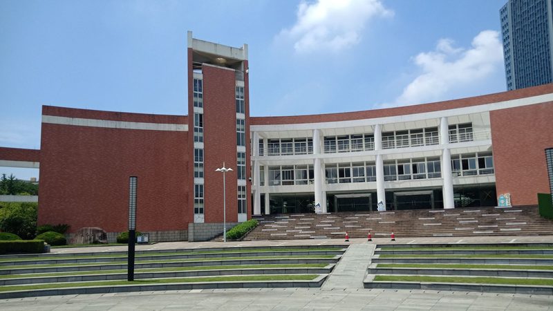 电子产品开模与手板制作：揭秘两者之间的关键差异